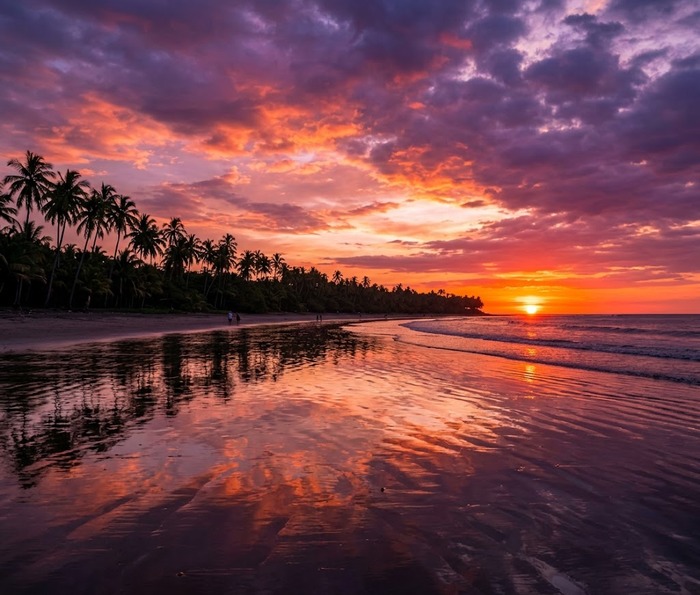 Atardecer en la playa de Costa del Sol